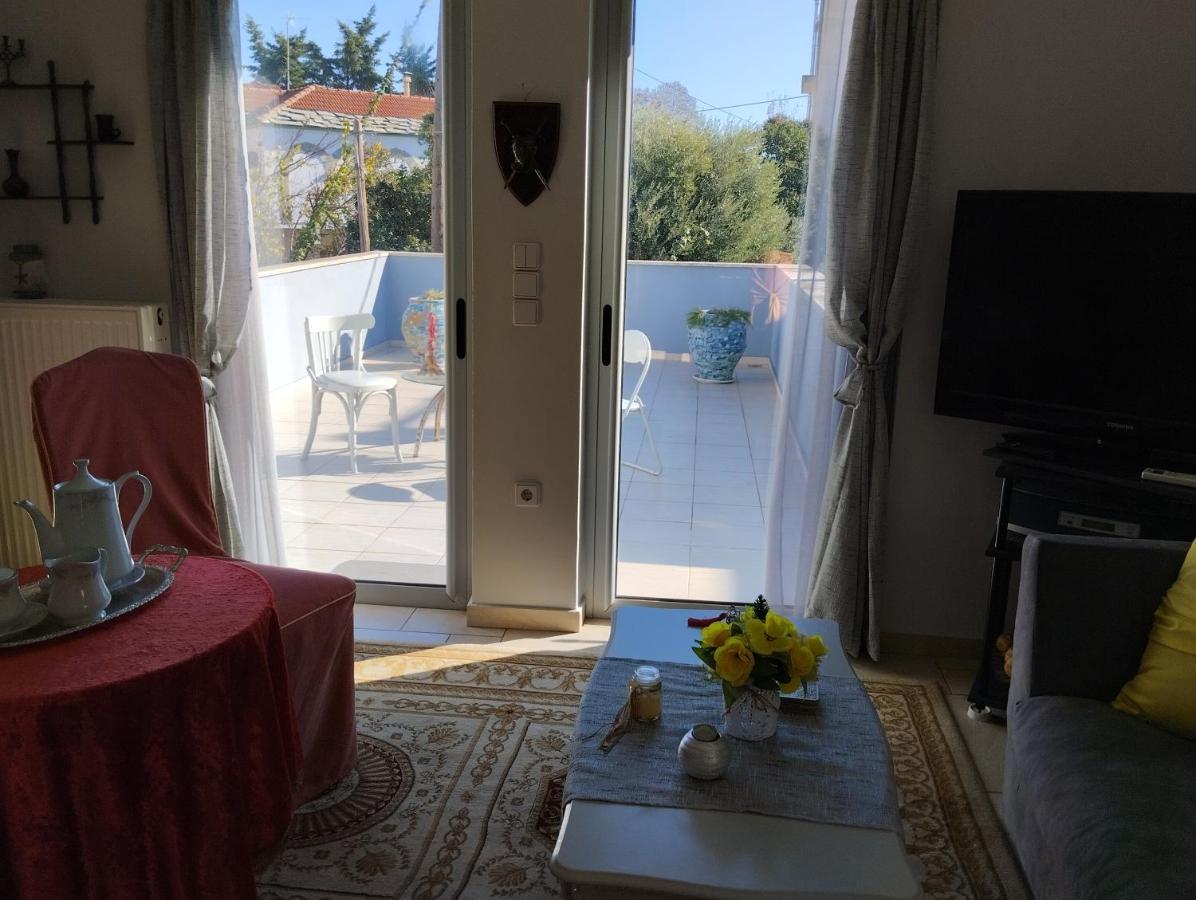 πέτρινο στη θάλασσα Apartment Nafpaktos