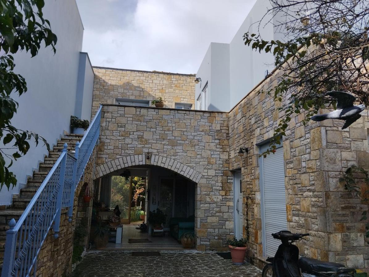 πέτρινο στη θάλασσα Apartment *
